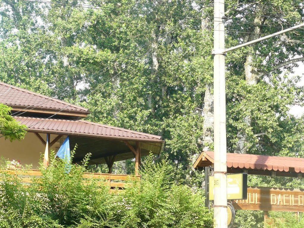 Hanul Dacilor Iasi Exterior photo